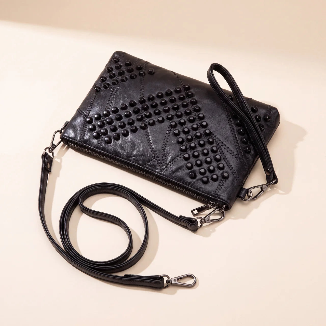 Noa Studs Tas