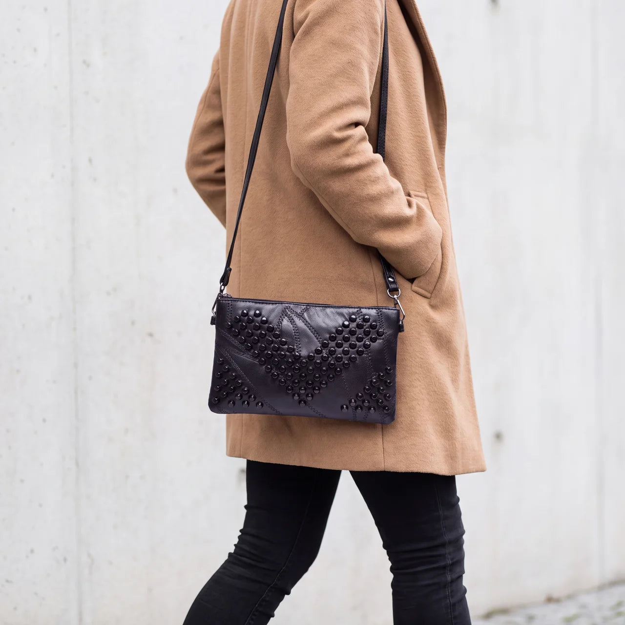 Noa Studs Tas