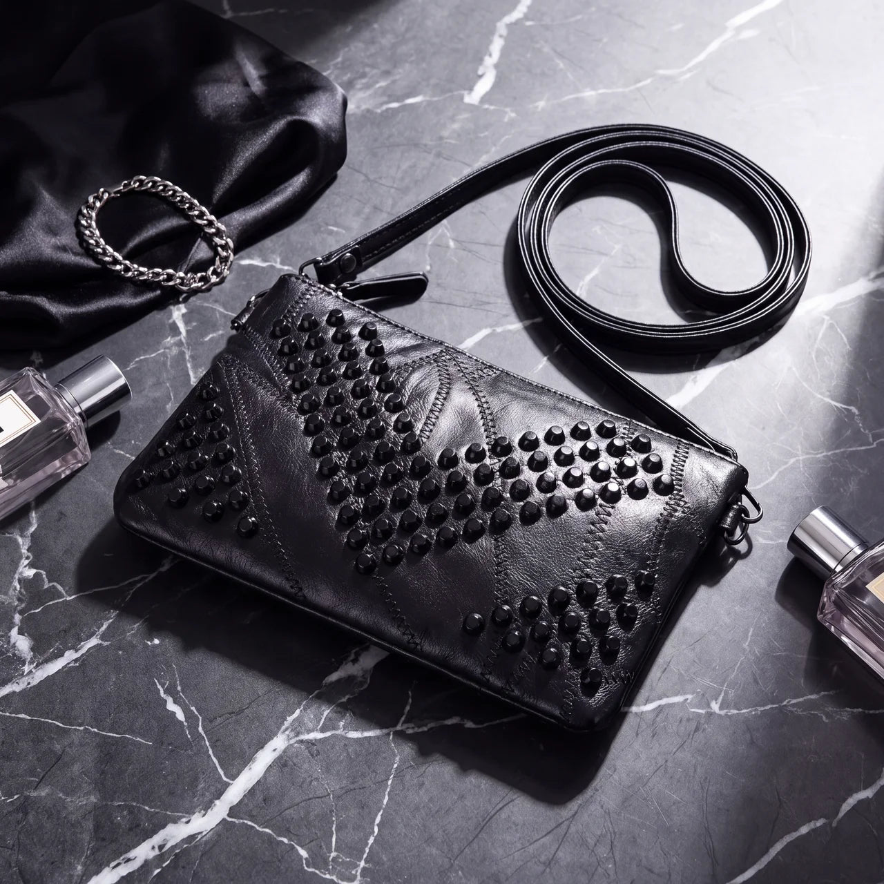 Noa Studs Tas