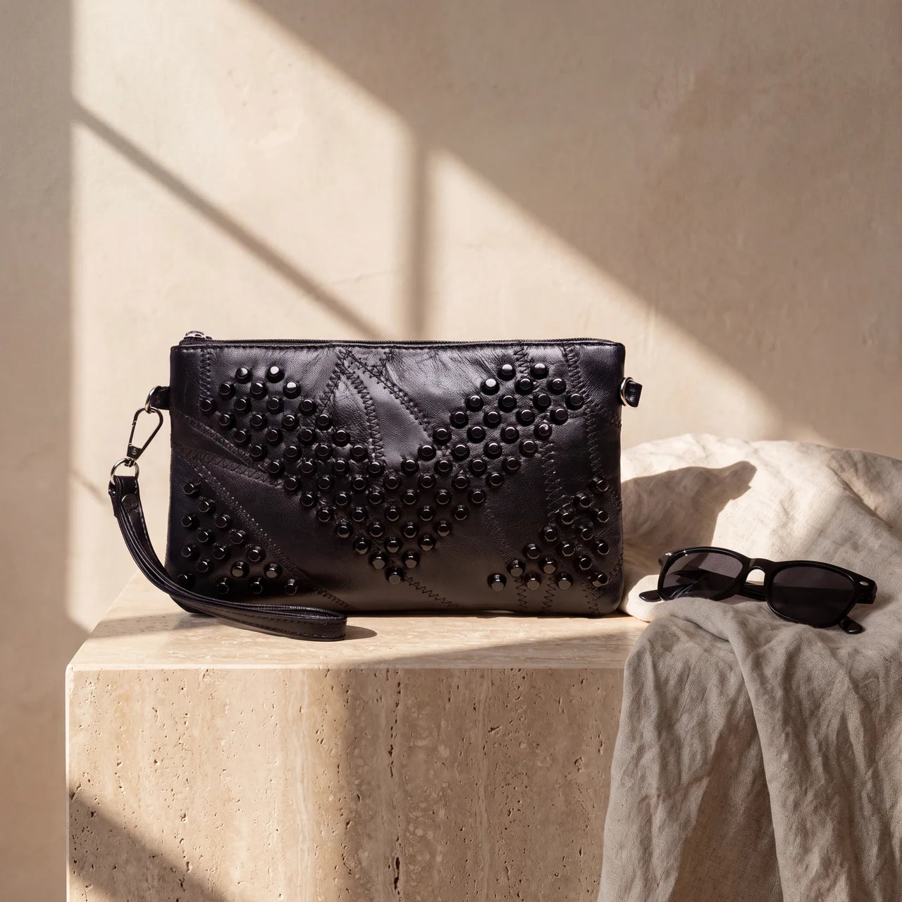 Noa Studs Tas